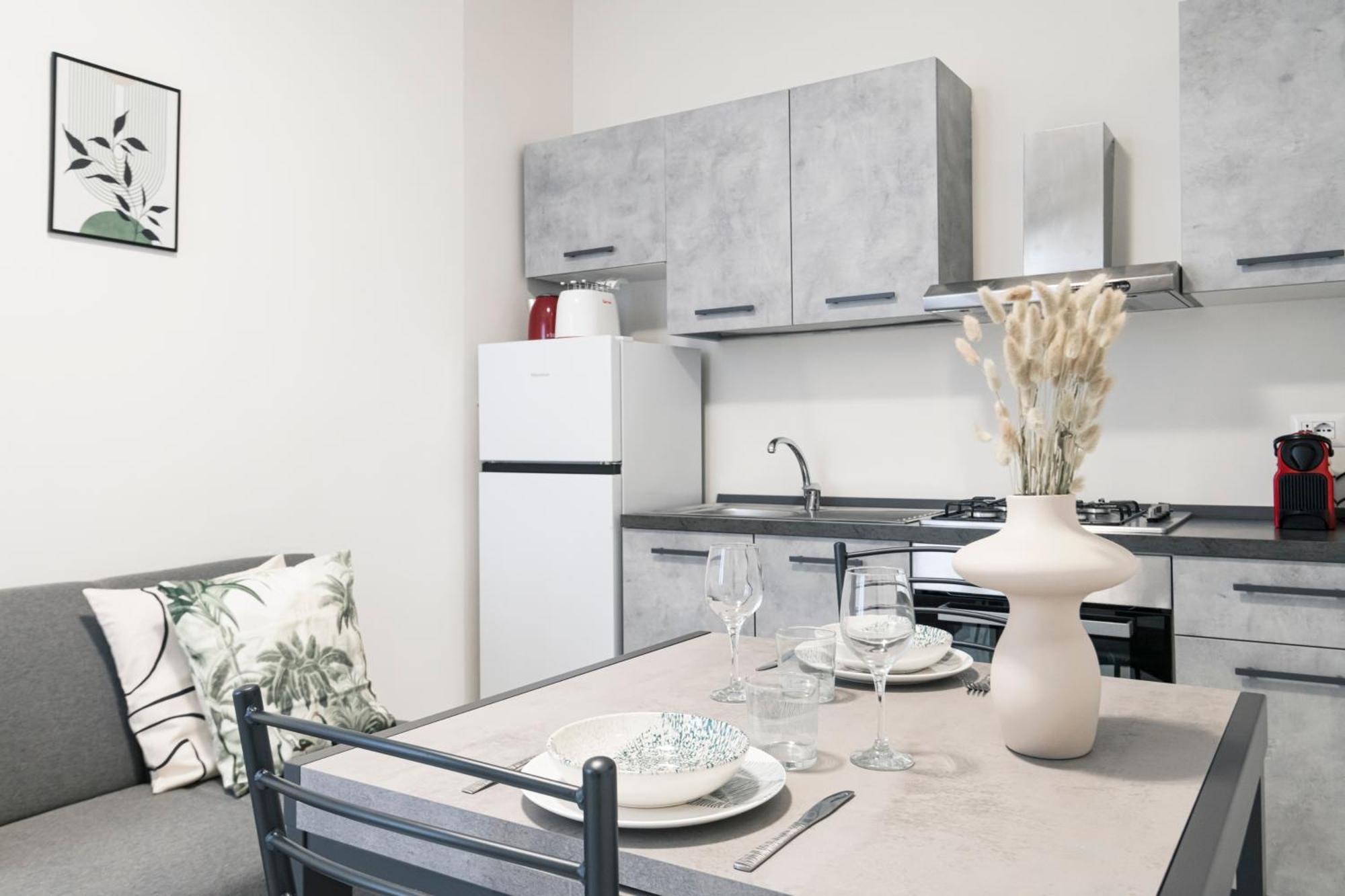 Easylife - Appartamento Elegante Moderno E Accogliente - La Tua Oasi In Citta มิลาน ภายนอก รูปภาพ