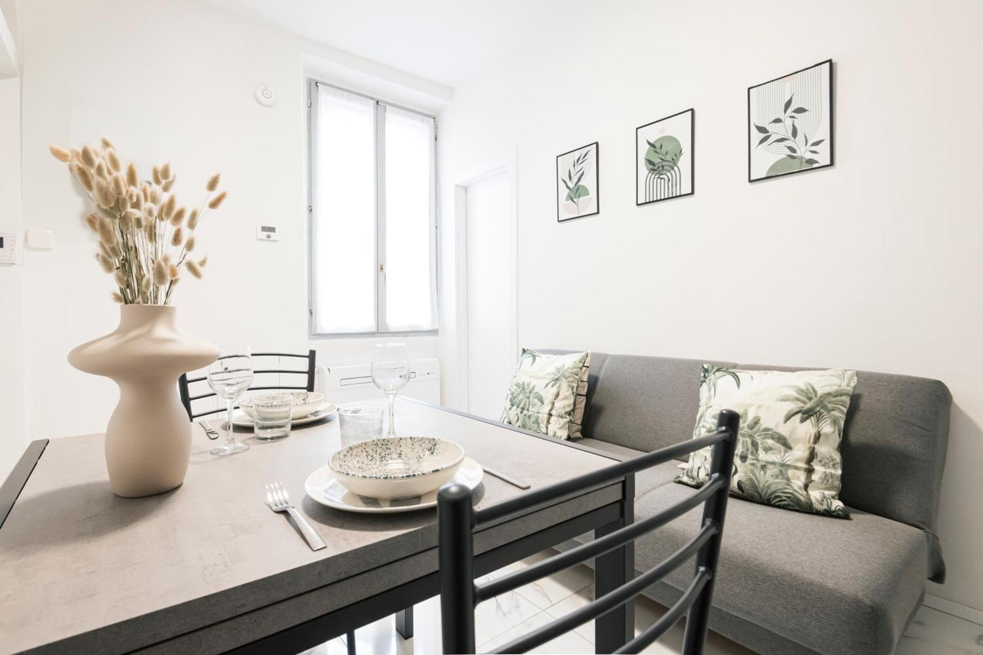 Easylife - Appartamento Elegante Moderno E Accogliente - La Tua Oasi In Citta มิลาน ภายนอก รูปภาพ