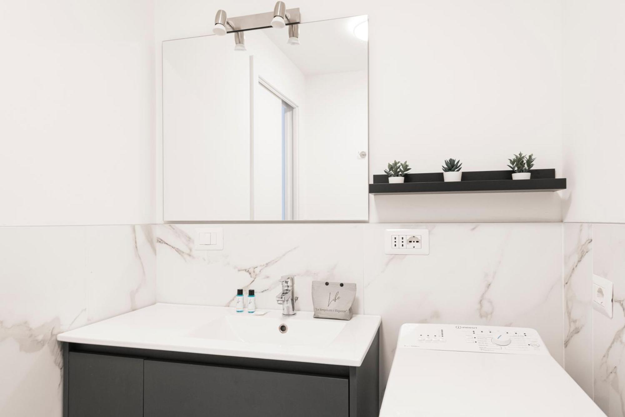 Easylife - Appartamento Elegante Moderno E Accogliente - La Tua Oasi In Citta มิลาน ภายนอก รูปภาพ